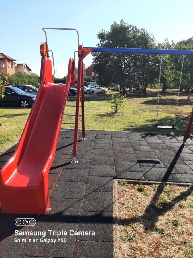 Medo Apartment Новиград Екстериор снимка