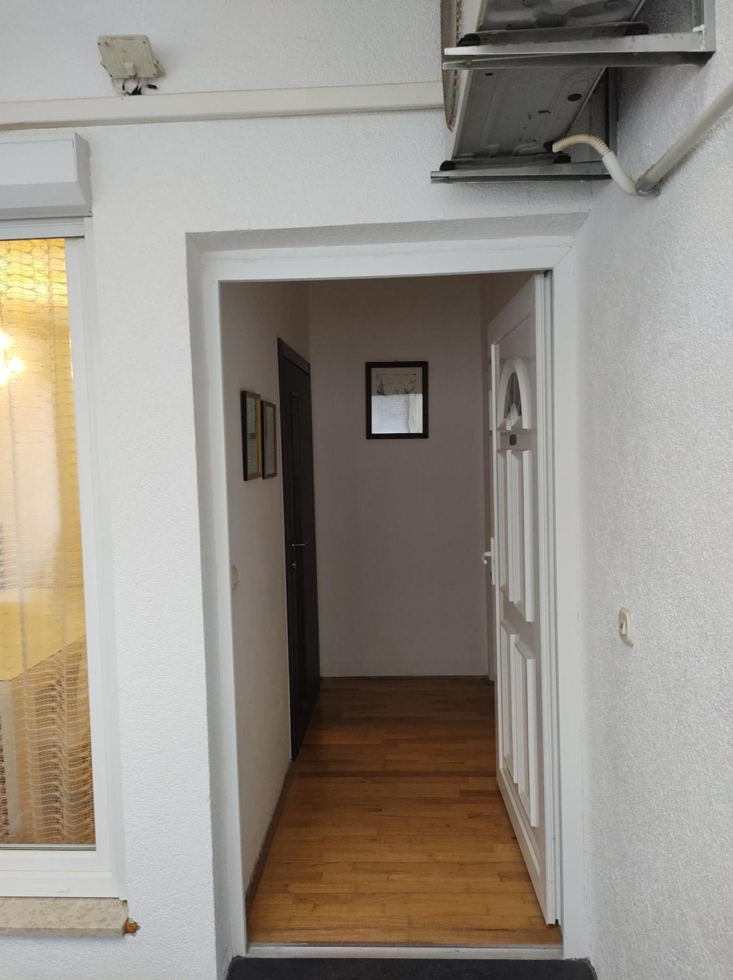 Medo Apartment Новиград Екстериор снимка
