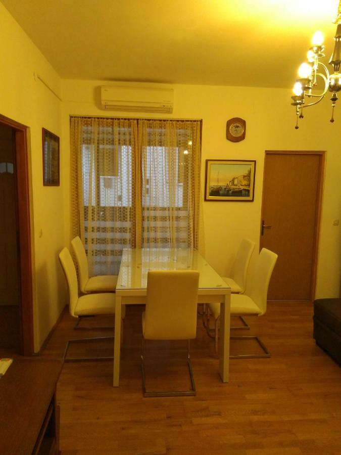 Medo Apartment Новиград Екстериор снимка